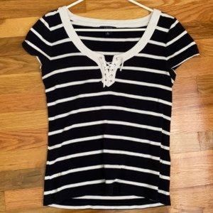 Chaps stripped vneck tie tshirt size medium